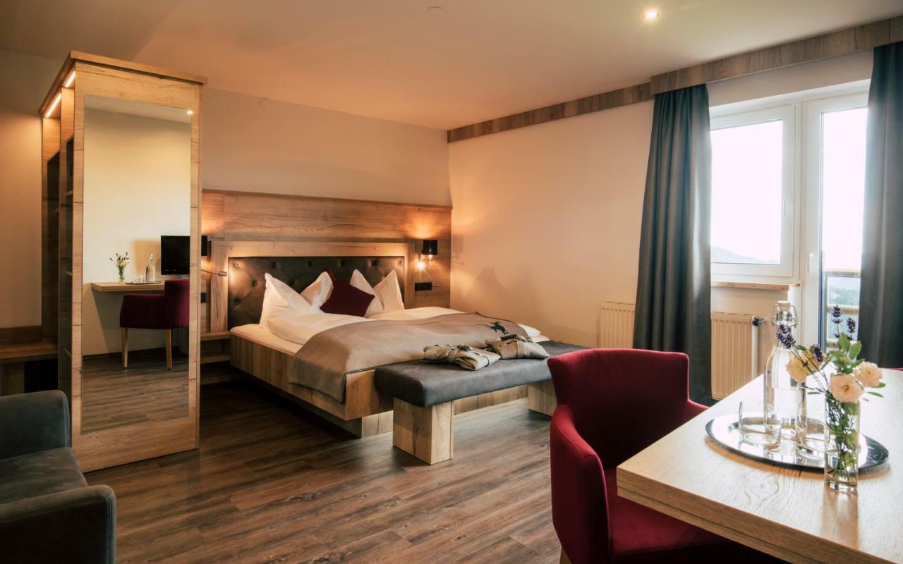 Hotel Schwengerer Monichwald エクステリア 写真